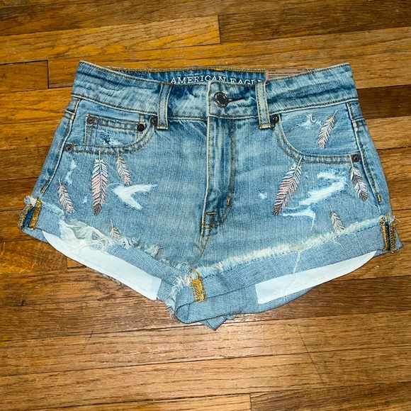 American Eagle Outfitters Hi-Rise Feather Shorts - Picture 1 of 3